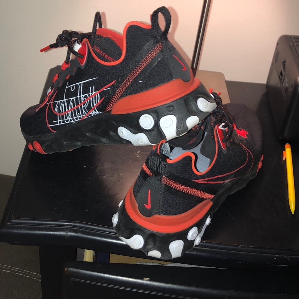 Nike React Element 55 ‘script swoosh’